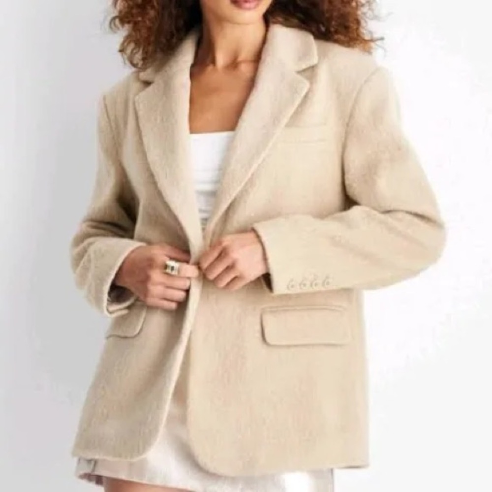 Elegant Women's Tan Blazer